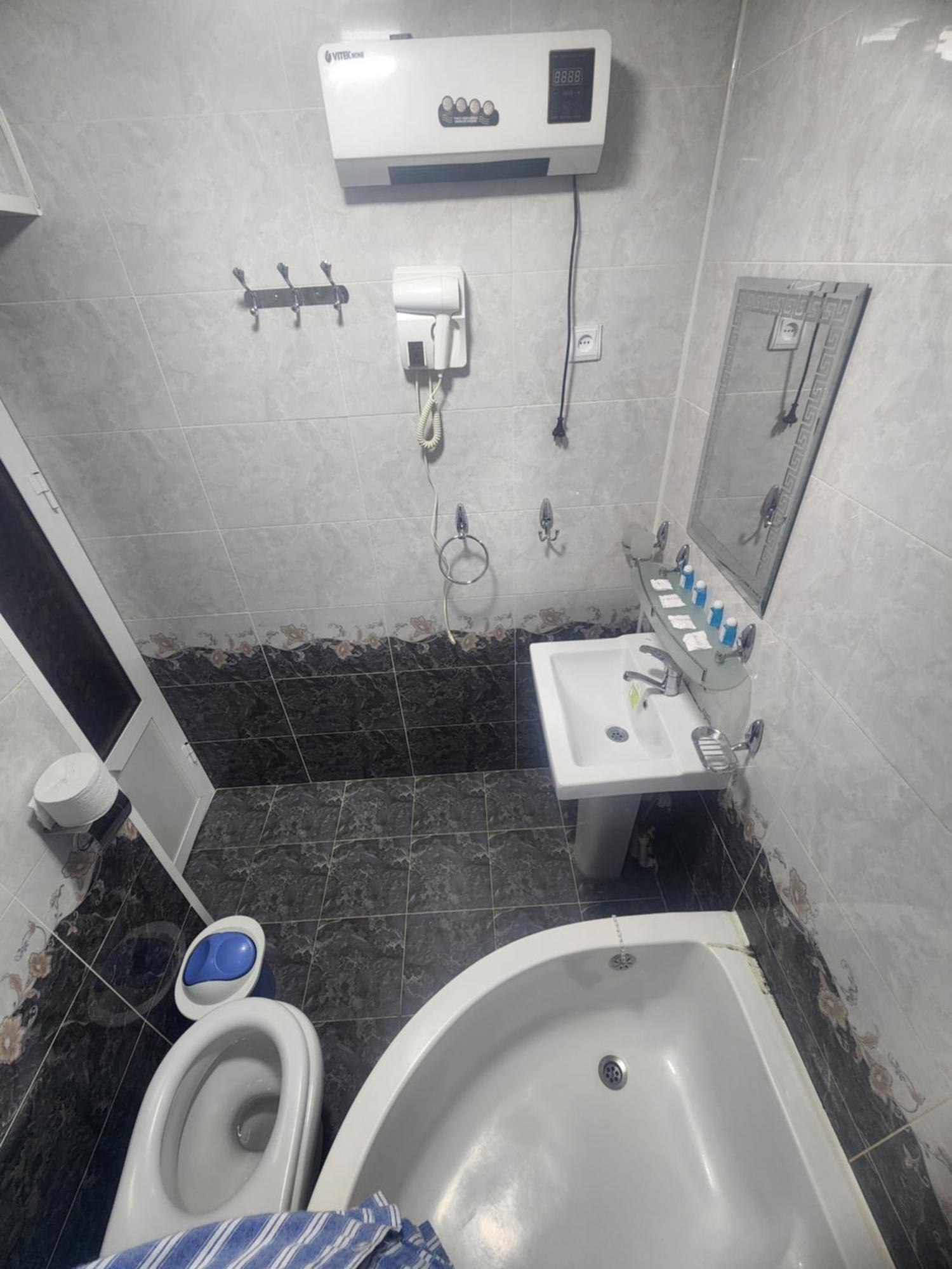 Alikhan Buchara Zimmer foto